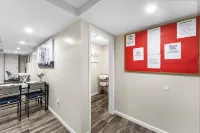 Modern 1-BR Apartment