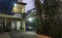 Puri Phunix Guest House Babarsari