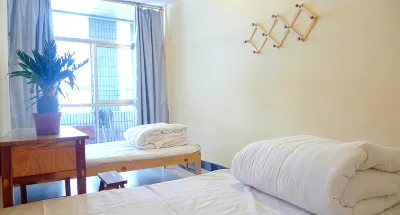 Qinghaixing Youth Hostel Hotels in Convention Center