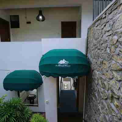 The Pinnacle Ella Hotel Exterior