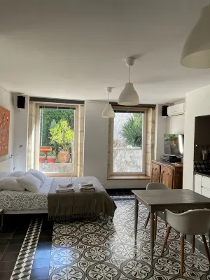 TOWNHOUSE WITH SWIMMINGPOOL - Country living in the city - Balkon