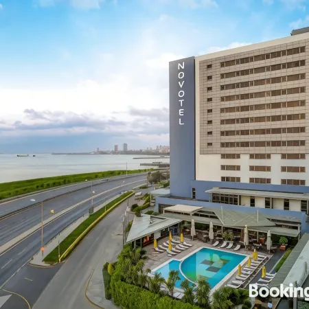 Novotel Istanbul Zeytinburnu Отели рядом с достопримечательностью «Зейтинбурну»