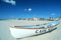 Water Views - 3 Min Walk to Private Beach - Luxury 5-Star Rated Beach House