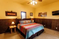 Casa Bella @ Buchanan Vacation Homes - Pool & Free Frio River Access - 3-Star