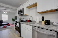 Fabulous Retreat! Centrally Located. Quiet & Cozy! Sleeps 4. Hi Sp Wifi & More.