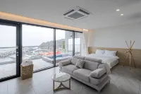 Pohang Madame Annette Pool Villa - Dogs Allowed - Hot Tub