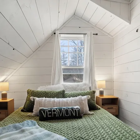 Charming Large 6-bedroom farmhouse in Stowe Lower village with Soaking tub
