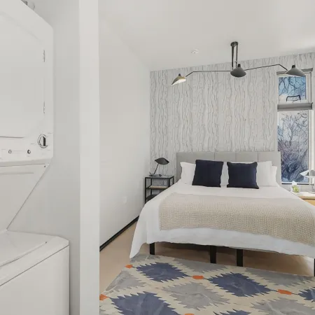 Sunny Chic Baca Railyard Retreat: Balcony + Full Kitchen + Laundry