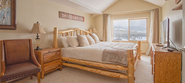 Amazing Mountain and Lake Views from this Unique Penthouse Condo Hotels in Frisco