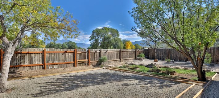 Taos Pine Home - A/C - Hot Tub - Private Courtyard - Prime Location Hotels in Taos