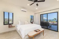 4-Villa Estate: Steps to Beach ~ 3Mi Flora Farms ~ 180° Ocean Views ~ Pool - 방갈로