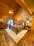 Large Log Cabin ON APP SKIMTN, HotTub, Pool Table, Kayaks, LOCATION! 100+reviews - 4 stjerner