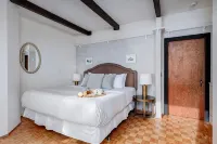 Orca Point Beachfront Suite: Enjoy Your Private Beach Seconds Outside Your Door! - ビーチサイド