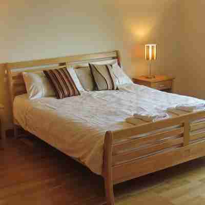 Wonderful Sea Views, Walks, Hiking, Beaches, Fishing, Family Friendly, WiFi Rooms