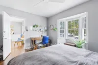 Charming 3-bedroom house with WiFi, AC in welcoming Lake Worth Beach - 4-Star