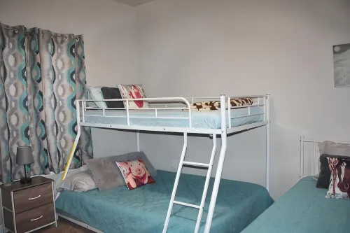 The Honey Hive - Dog Friendly w/ Golf Cart, Game Room, and Pool Access - Wifi