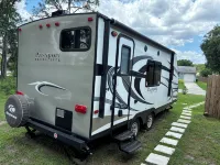 Comfortable RV_Self Check-in, freeWIFI, Free parking, full kitchen, bathroom. - واي فاي