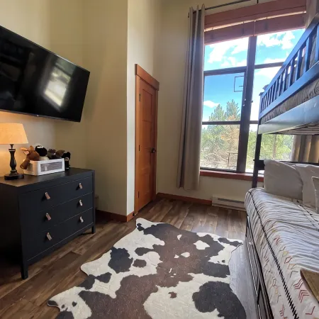 Spacious, top floor, tree views, tastefully remodeled condo, in The Village