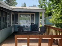 Cabin on lake close to ATV & snowmobile trails - Chalets