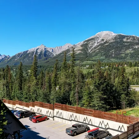 Cozy Condo | Epic Mountain Views | Parking Garage | Central | Air Conditioning