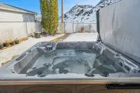 Casa Luz / New Hot Tub / BBQ