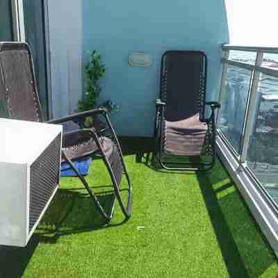 Azure Paris Hilton Beach Resort & Residences @ 1932 Maui Tower Hotel Exterior