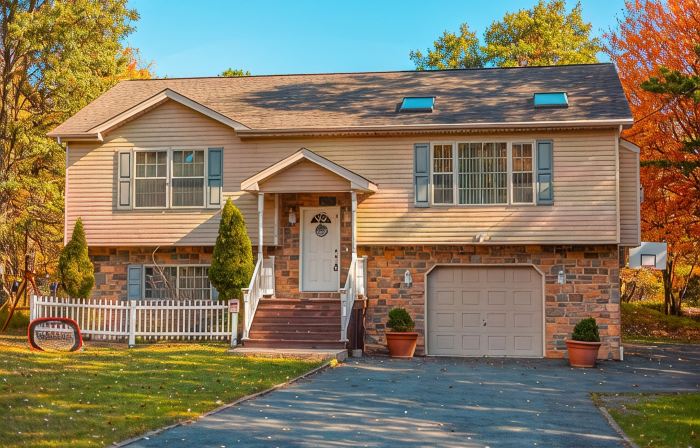 CozyPoCoNoGetawaySecluded Home with Hot TUB, Fast  Wi-FI, pet friendly