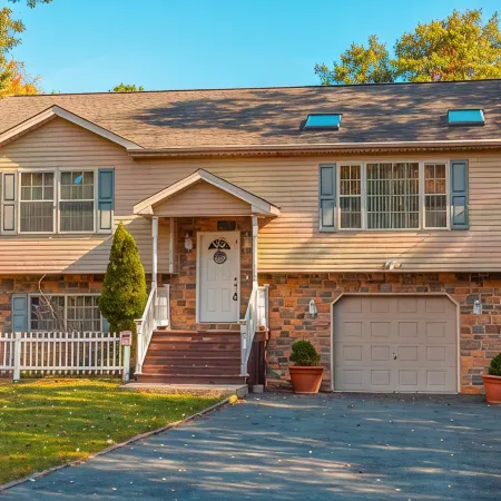 CozyPoCoNoGetawaySecluded Home with Hot TUB, Fast  Wi-FI, pet friendly