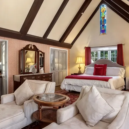 Candlelight Inn (Adults Only)
