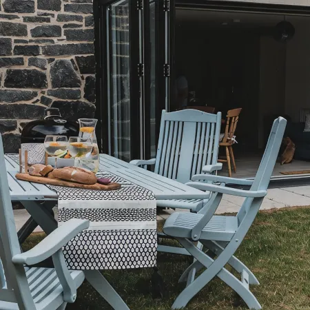 Beautiful seaside home, sea 400m, pub and coastal path. Sleeps 8. Pet friendly!