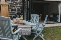 Beautiful seaside home, sea 400m, pub and coastal path. Sleeps 8. Pet friendly! - Gym