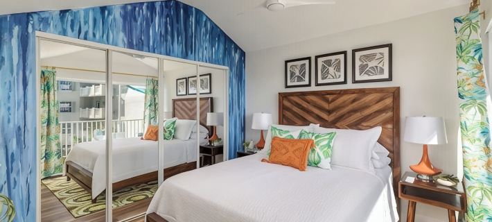 Luxury 2 story condo with 2 bedrooms and 2 balconies in tranquil Melbourne Hotels in Melbourne
