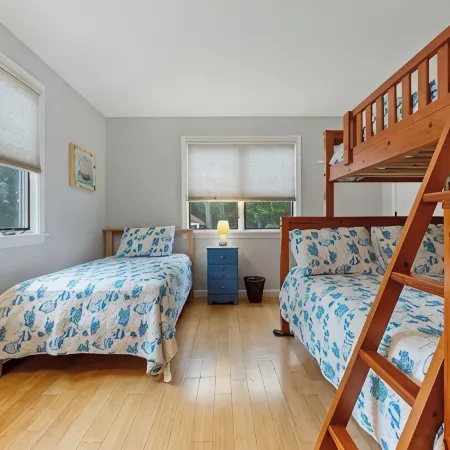 Bay Views and Panoramic Sunsets! Hotele w: Eastham