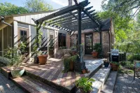 "Charming Nashville Cottage in Green Hills - Cozy, Family-Friendly Retreat - บ้านพักหลังเล็ก