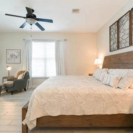 March Openings! Heated Pool, 3 + Den Bdrm Luxury, Beach Vacation Gem!