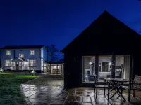 Eagle Mill Luxury Rooms - parking