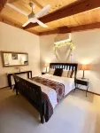 Loft Haven at Girraween Full house 1 bedroom with queen bed near National Parks - บูติค