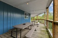 Spacious Country Setting-Hocking Hills- Hot Tub- Fire Pit- Pool TableNo Pet Fee - 3-Star