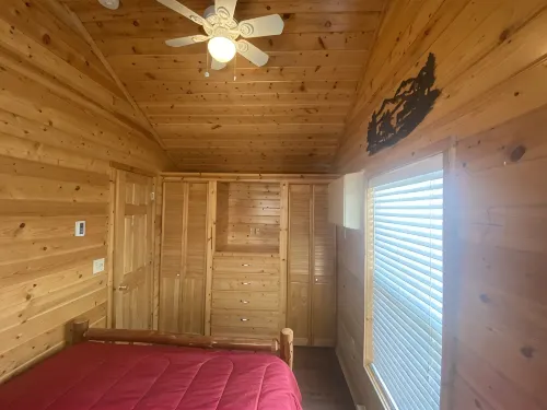 Cozy Log Cabin on Edge of North Dakota Badlands - Wifi