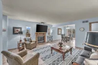 Spacious townhome - 2-bedrooms with King Beds in quite cul-de-sac - sleeps 6 - Boutique