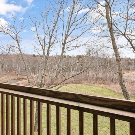 Mount Snow Condo: 4 min Walk to Sundance Lift (High Speed - 6 Seat)