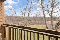 Mount Snow Condo: 4 min Walk to Sundance Lift (High Speed - 6 Seat) - WiFi
