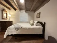 Cabin 10 - Cozy ski retreat in Cabin 10 at Pioneer Village, Maggie Valley NC - Hytter