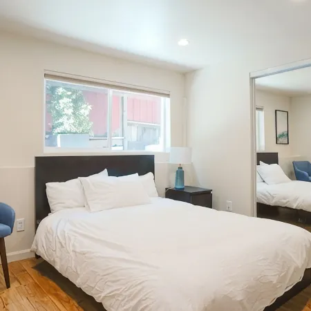 Spacious and Spotless 2B/1Br Sanctuary with Parking
