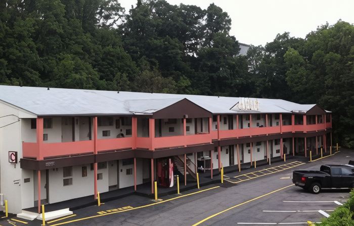 Courtesy Inn Fort Lee