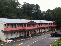 Courtesy Inn Fort Lee