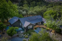 River Front at the River Raven House - 4-Star