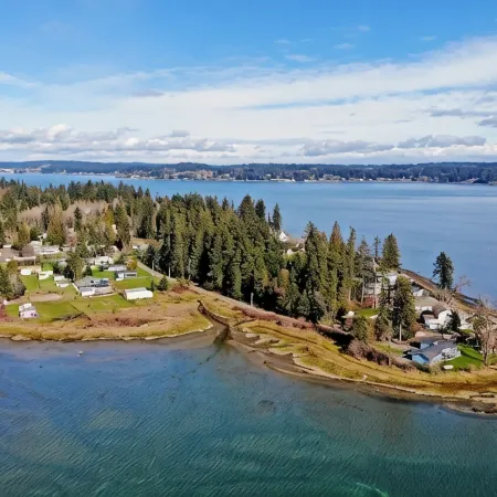 Beachfront Steampunk Airstream, Cosy Year-Round Glamping on the Kitsap Peninsula