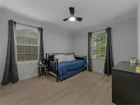 Lovely 4-bedroom house in Arlington with AC - บังกะโล