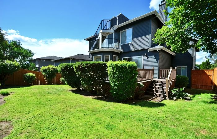 Wonderful 4-Bdrm, 2.5 Bath Home in Renton,15 Min to Seattle,2 Min to Coulon Park
